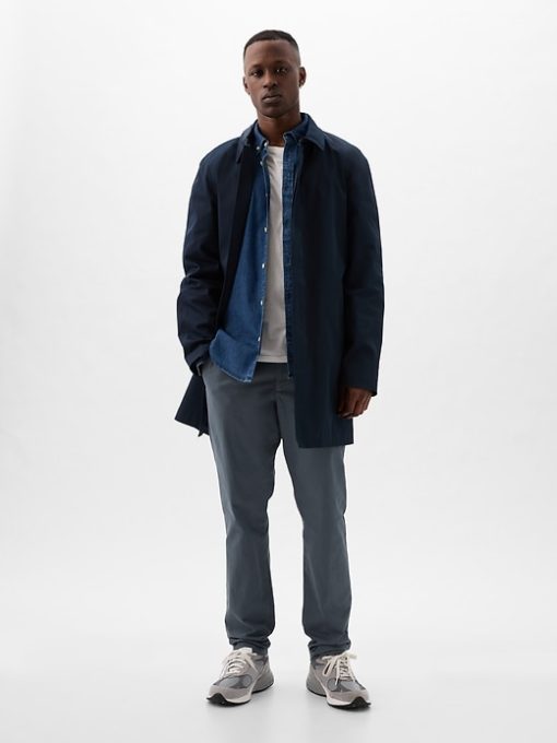 Modern Khakis in Slim Fit